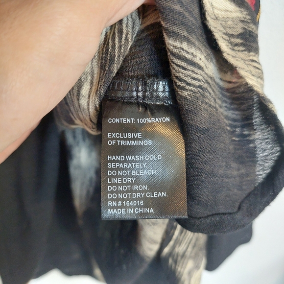 Calessa Floral Embroidered Bleached Tie DyeTop Size 1X‎ - Picture 5 of 9